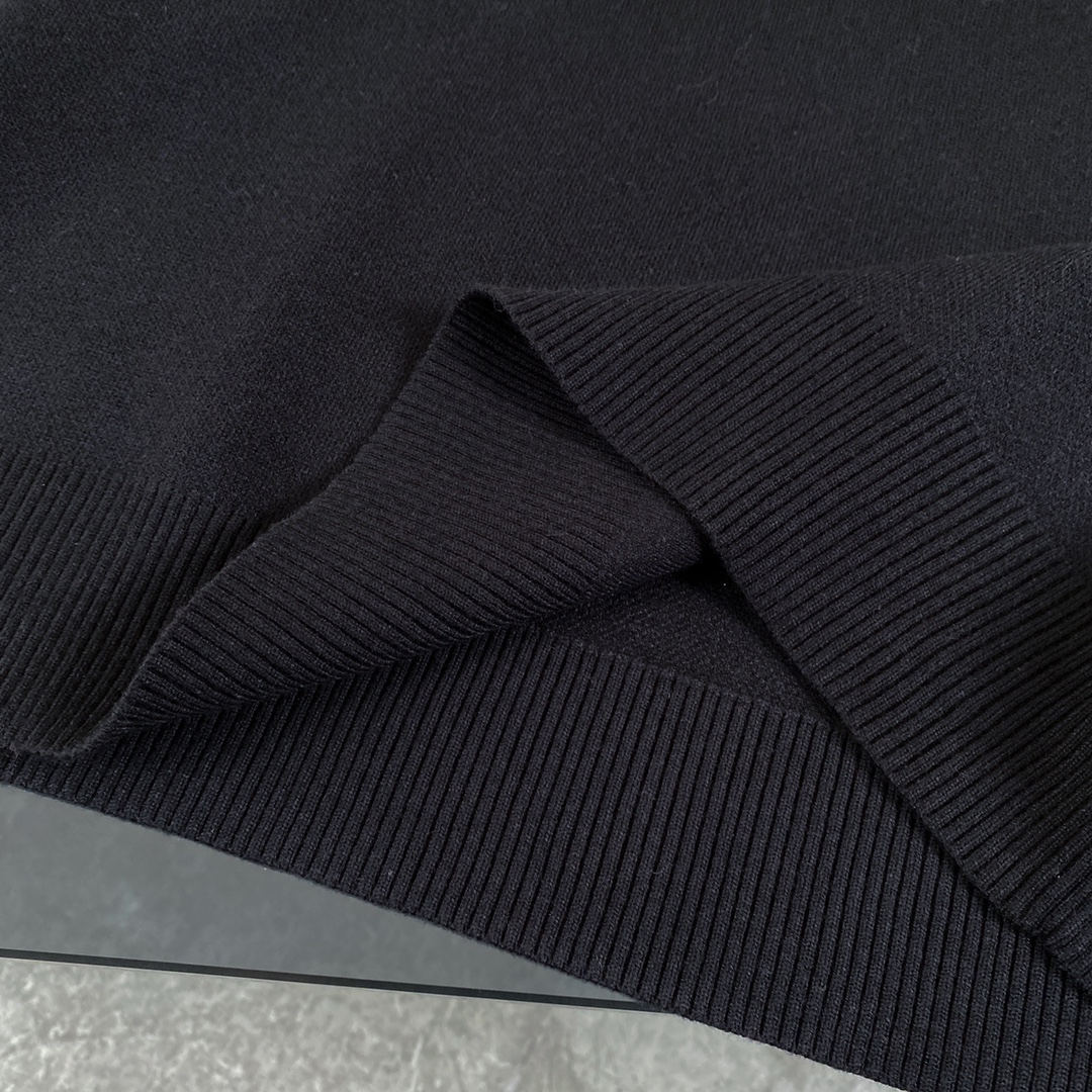 Balenciaga Unisex Sweatshirt Size S-L