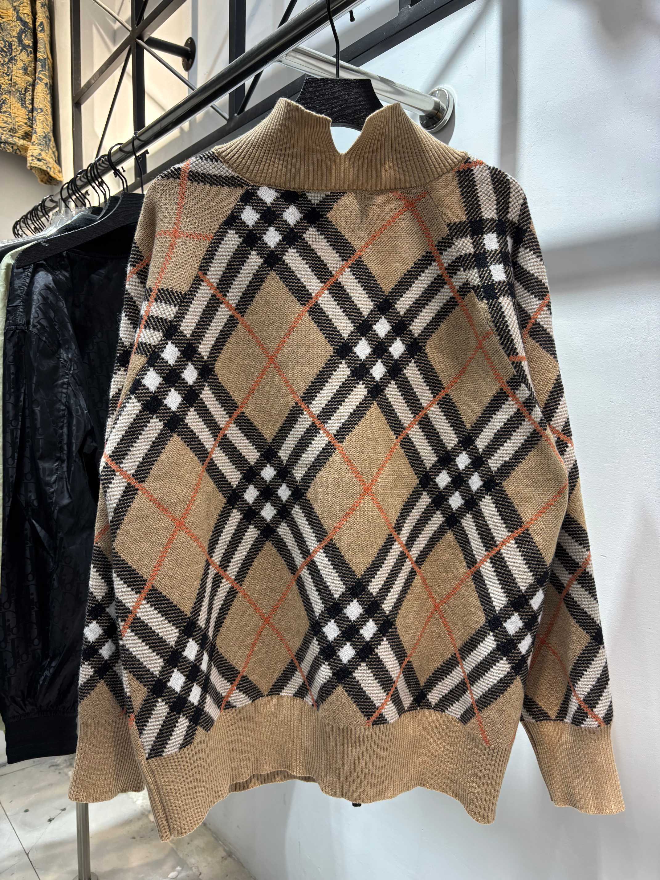 Burberry Unisex Jacket Size S-XL