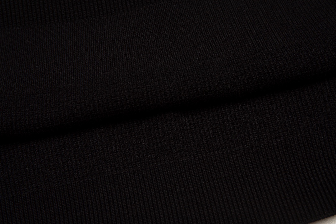 Burberry Unisex Sweatshirt Size S-XXL