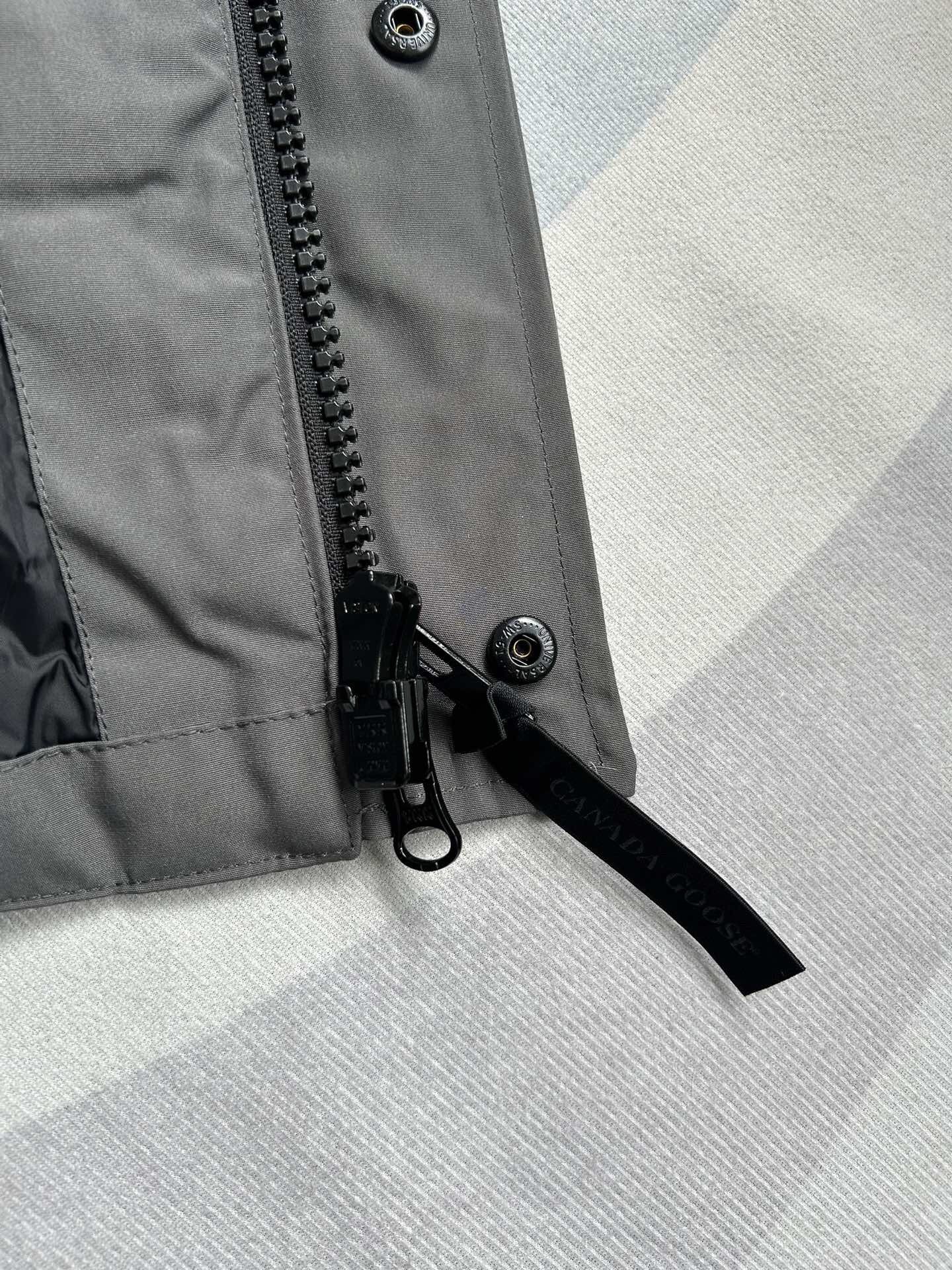 Canada Goose E20 Freestyle Vest-WD Men Winter Vest Size S-XXL