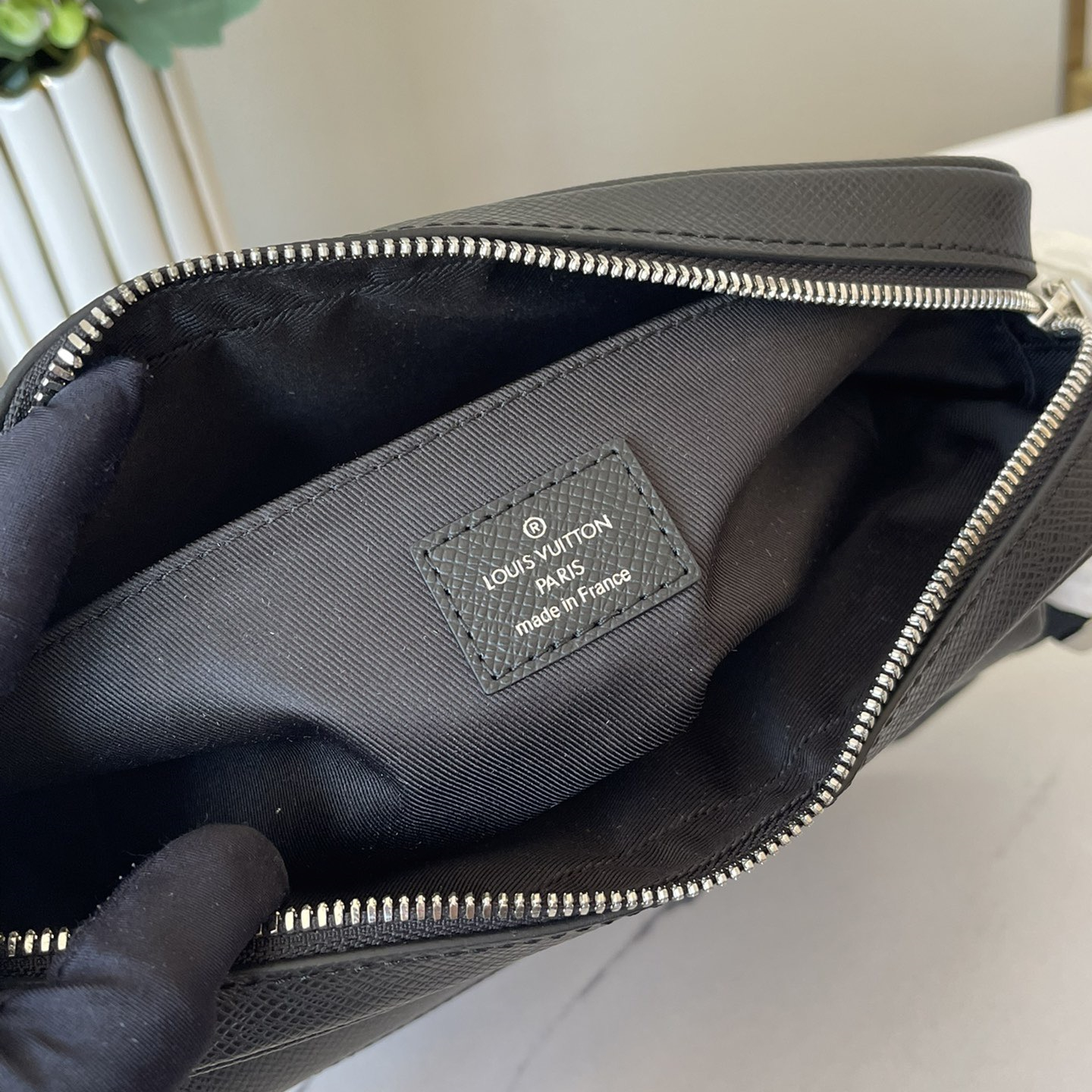 Louis Vuitton M30233 Outdoor Messenger Men Bags Size 29.5*20*10.5cm