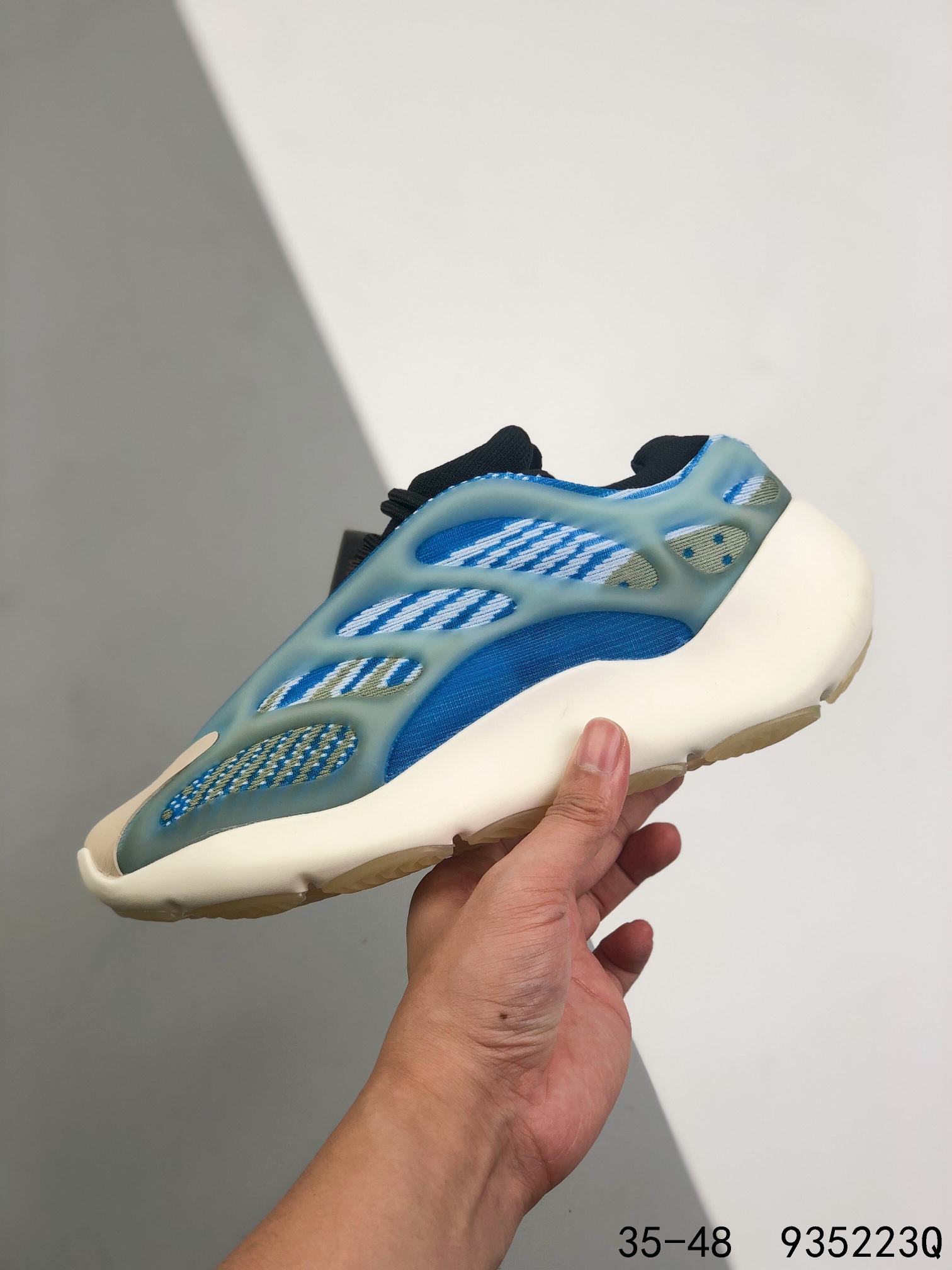 Yeezy 700 V3 Mens/Women's Sneakers Shoes 35 - 48