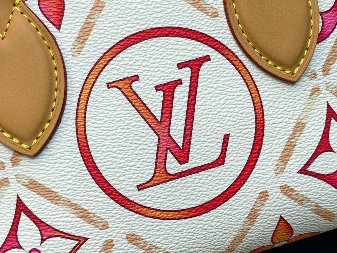 Louis Vuitton M25318 OnTheGo East West Shoulder Bag Size 25*13*10cm