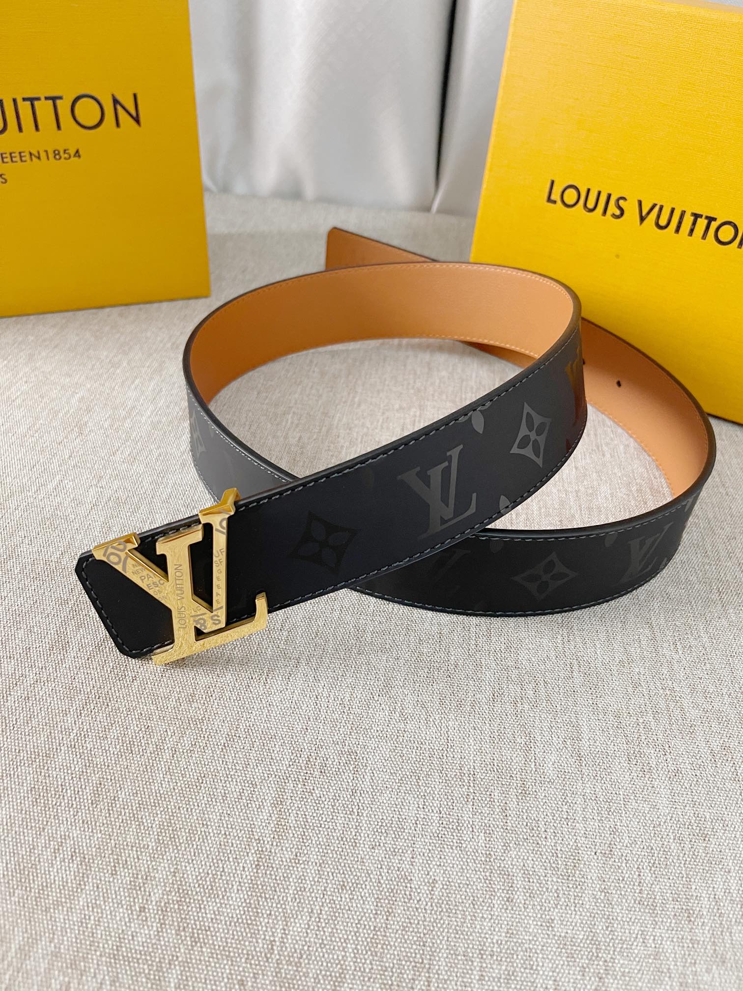Louis Vuitton Men Belt Width 4cm