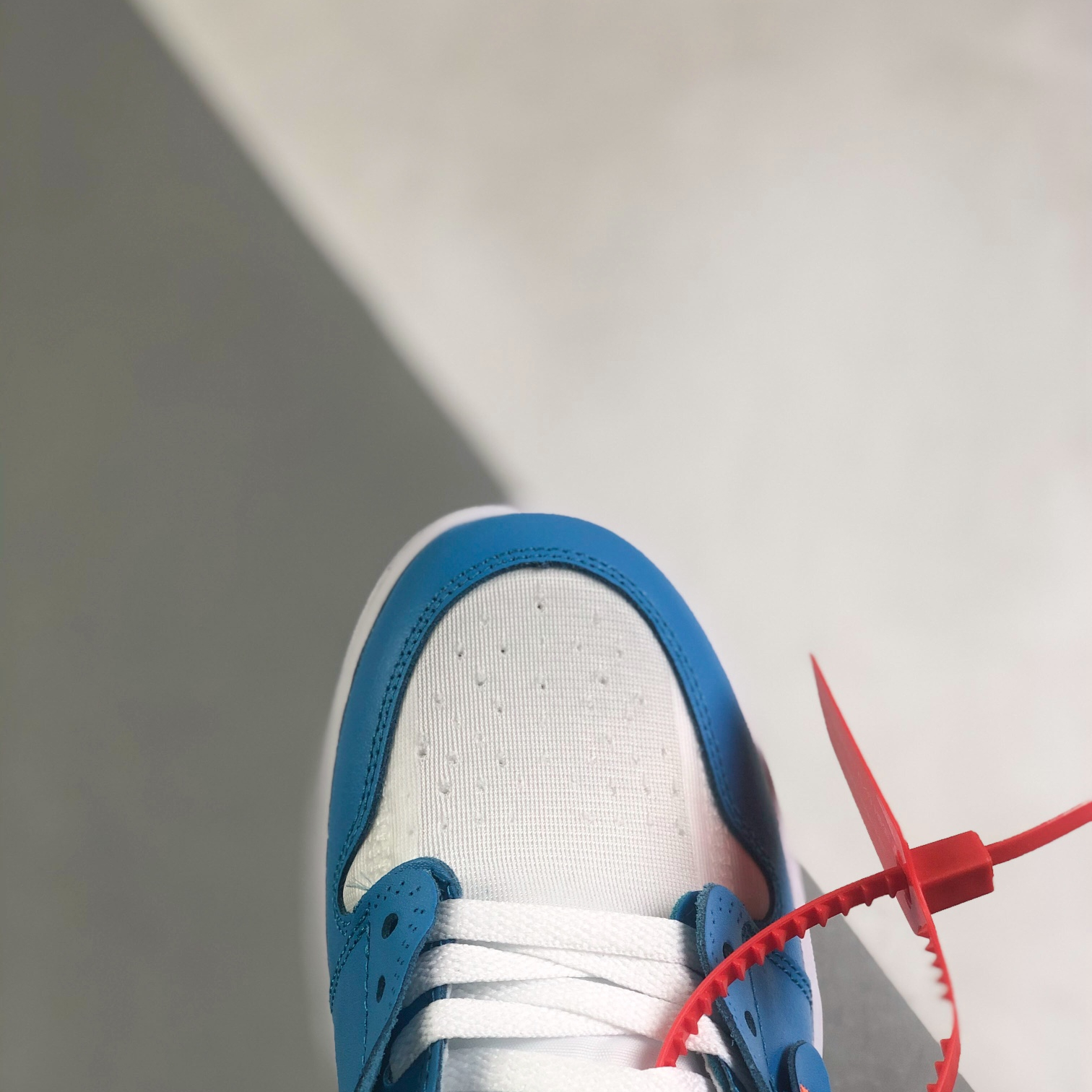 Nike Air Jordan 1 x OFF White High Top Sneakers Shoes Gr. 36-46