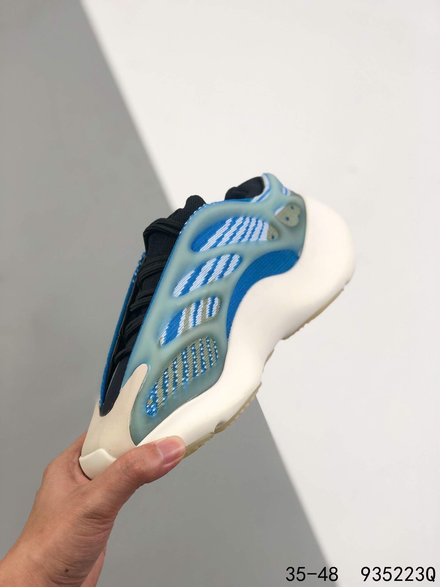 Yeezy 700 V3 Mens/Women's Sneakers Shoes 35 - 48