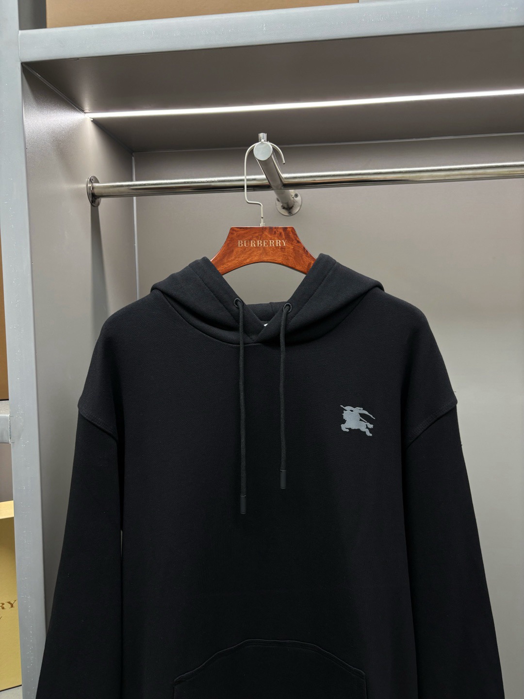 Burberry Unisex Sweatshirt Size S-XXL