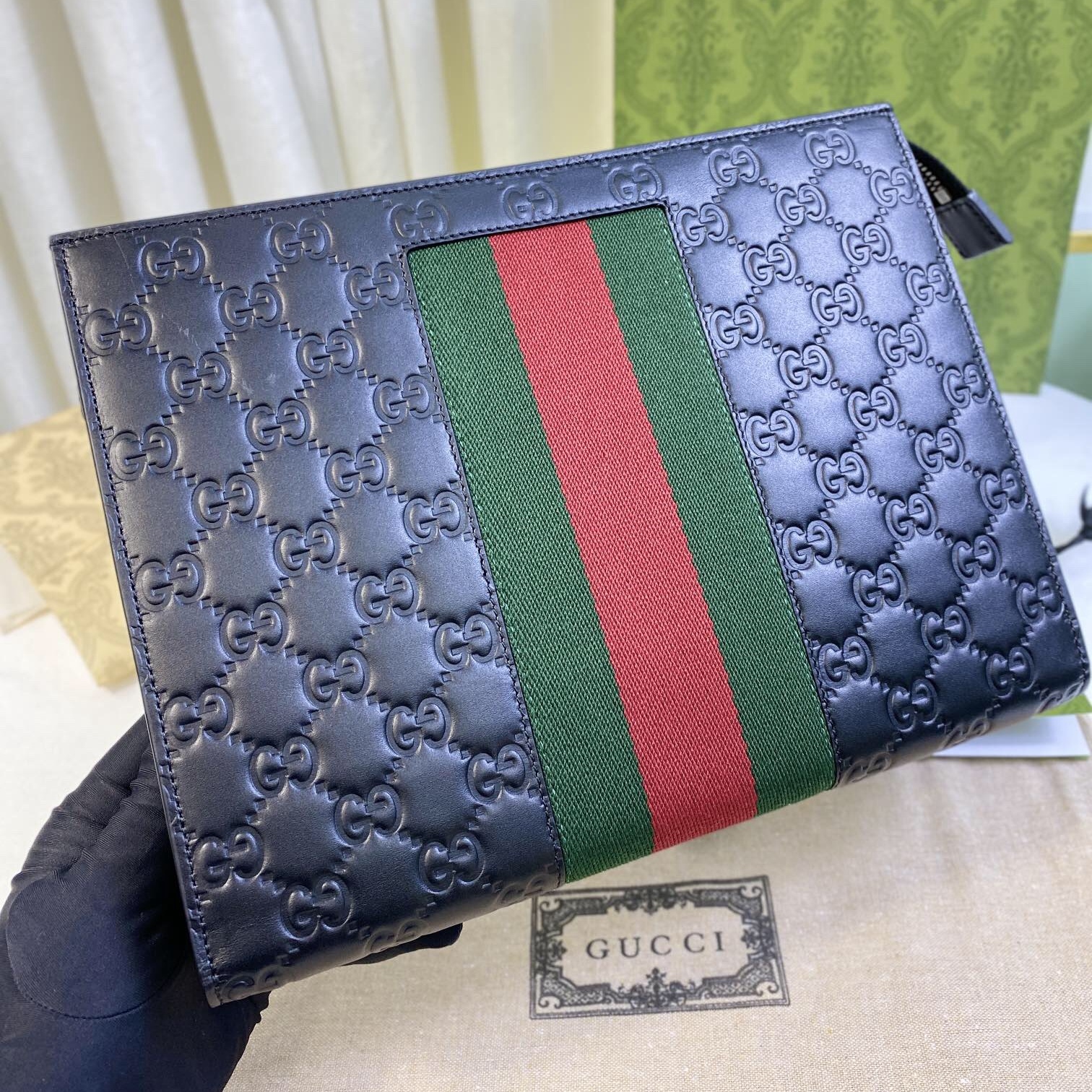 Gucci New GG Supreme Pouch Size 26*20*6cm Style 475316