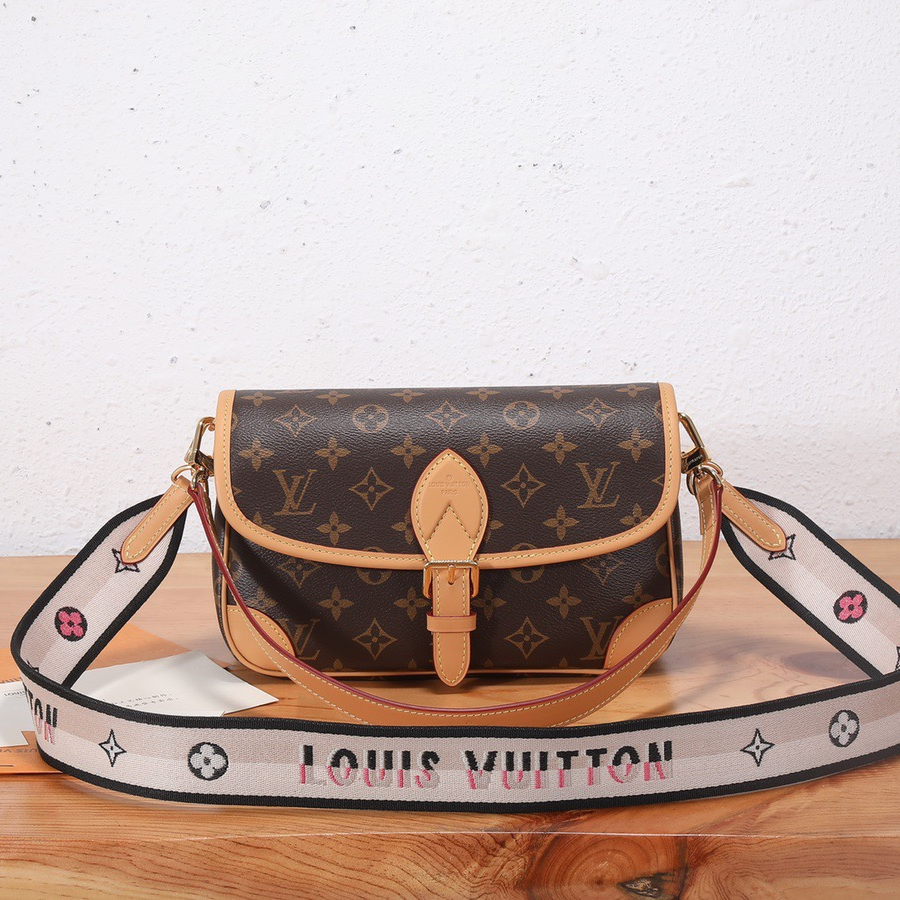 Louis Vuitton M45985 Diane Women Bags Size 24*15*9cm