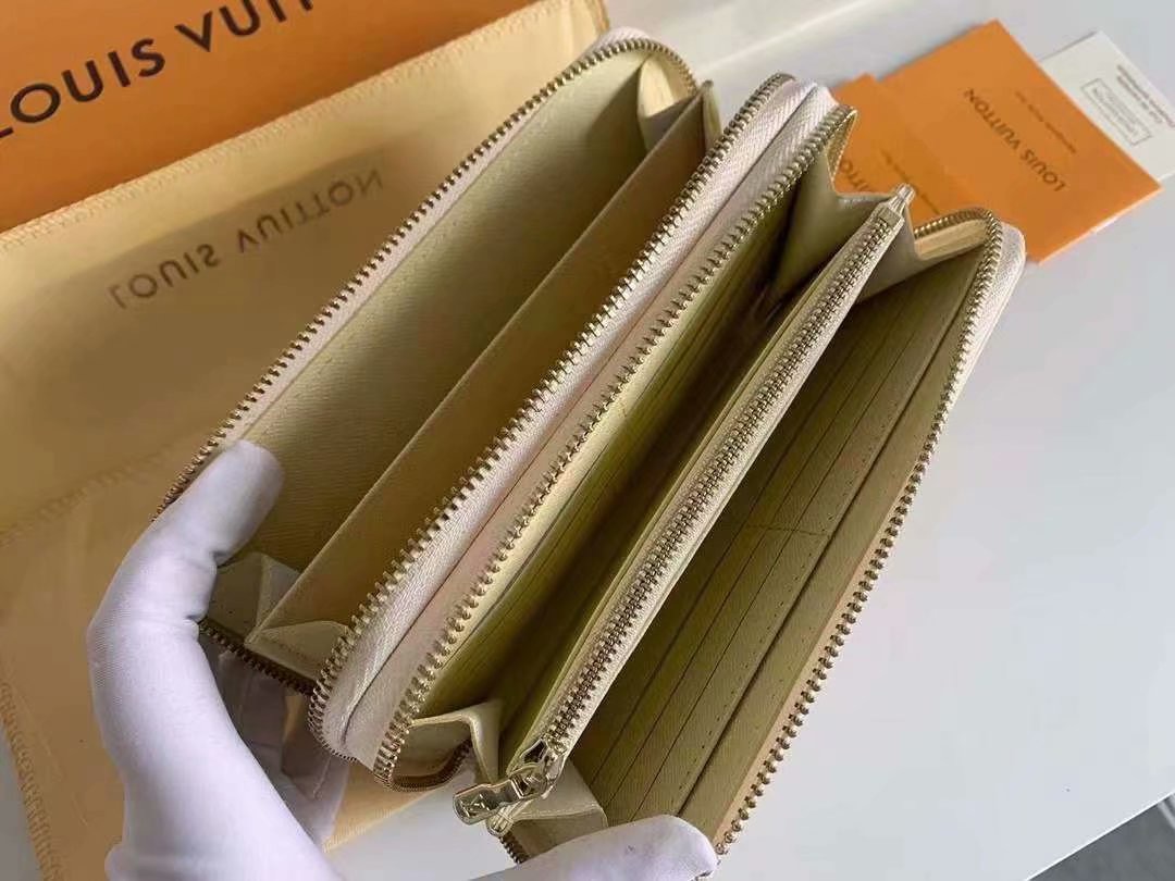 Louis Vuitton Men Wallet M61723 19*10*4cm