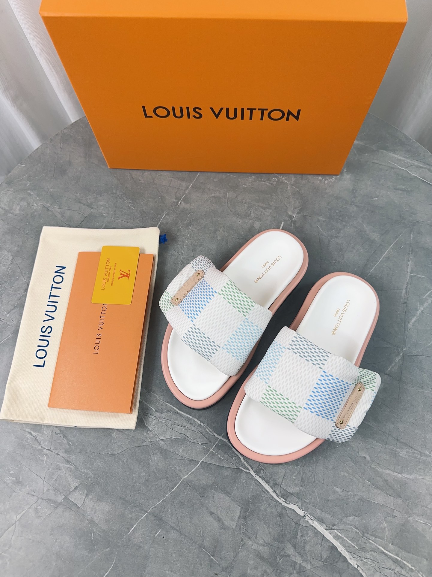 Louis Vuitton 2024ss Pool Pillow Comfort Slippers Size 36-45