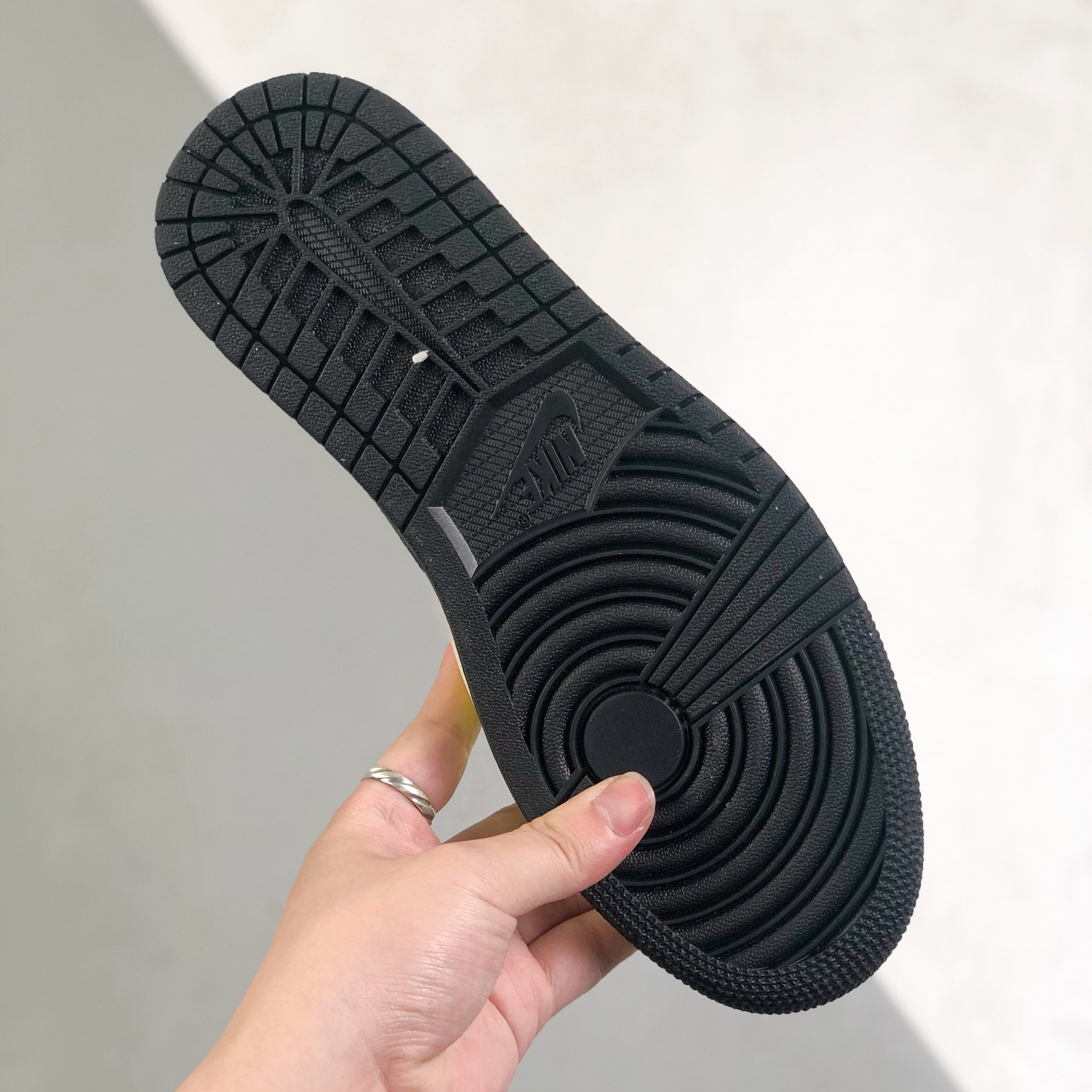 Nike Air Jordan 1 High Top Sneakers Shoes Gr. 36-46