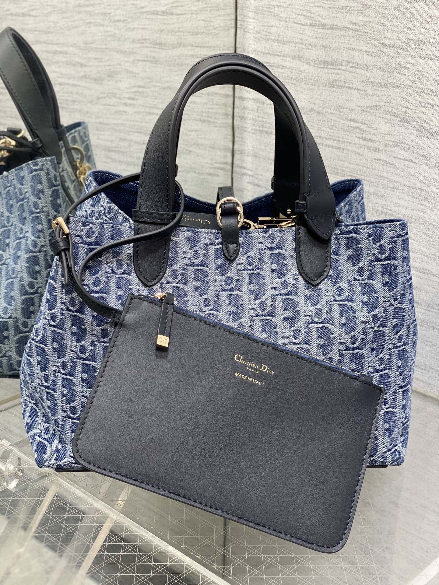 Dior Toujours Handbags Size 28.5*19*21