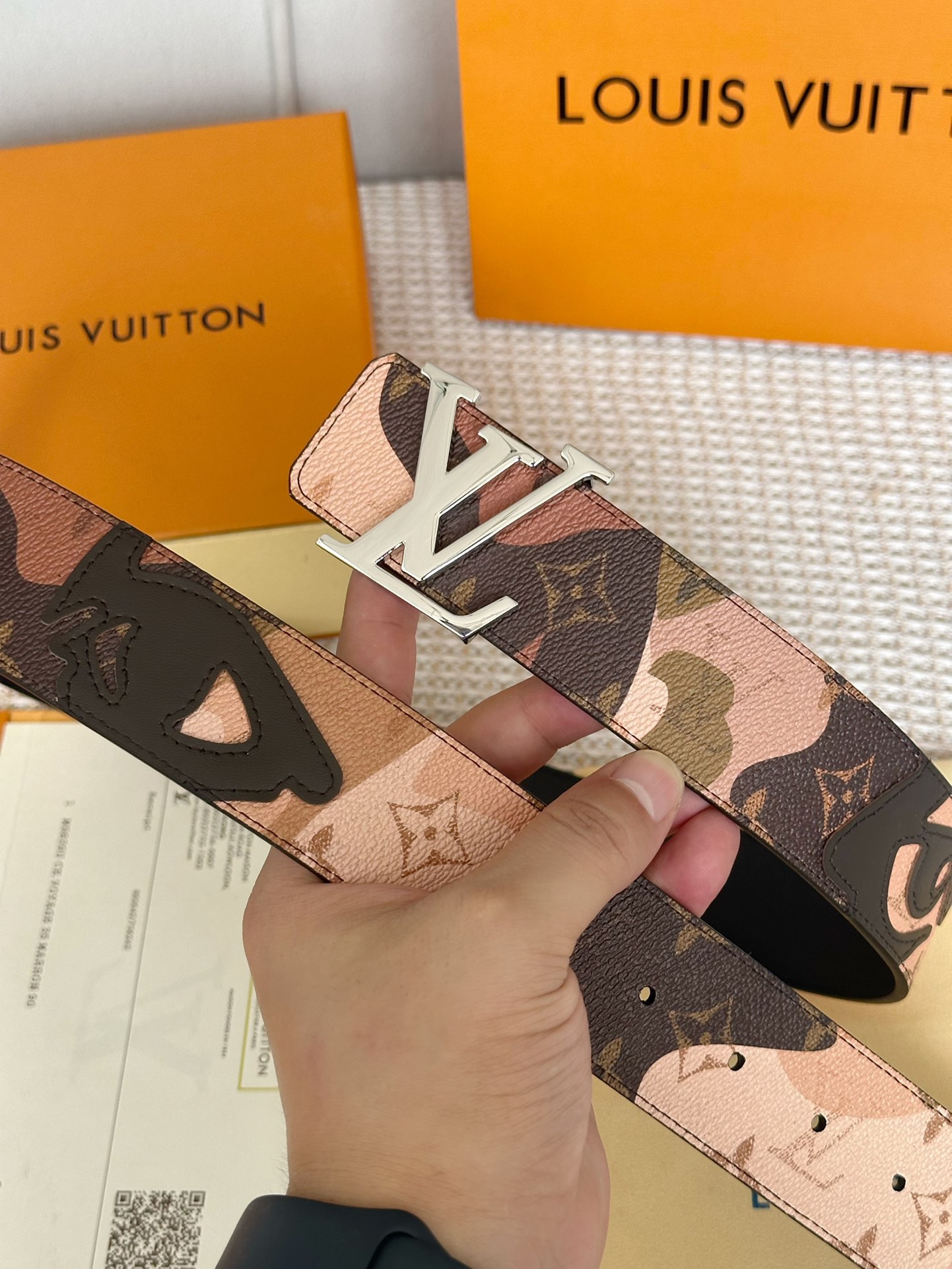Louis Vuitton Men Belt Width 4cm