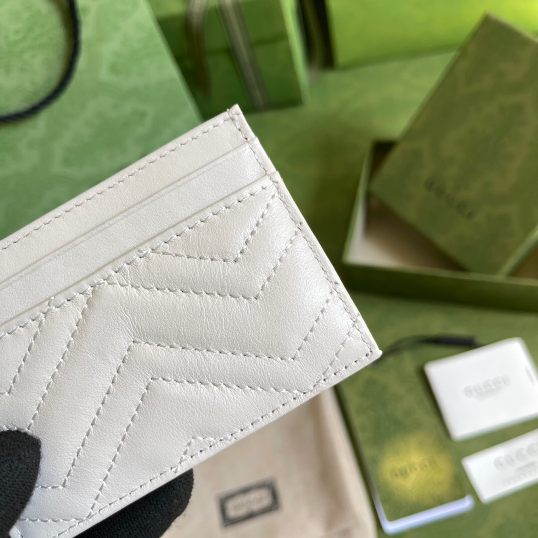 Gucci GG Marmont card case Size 10*7cm Style: 443127