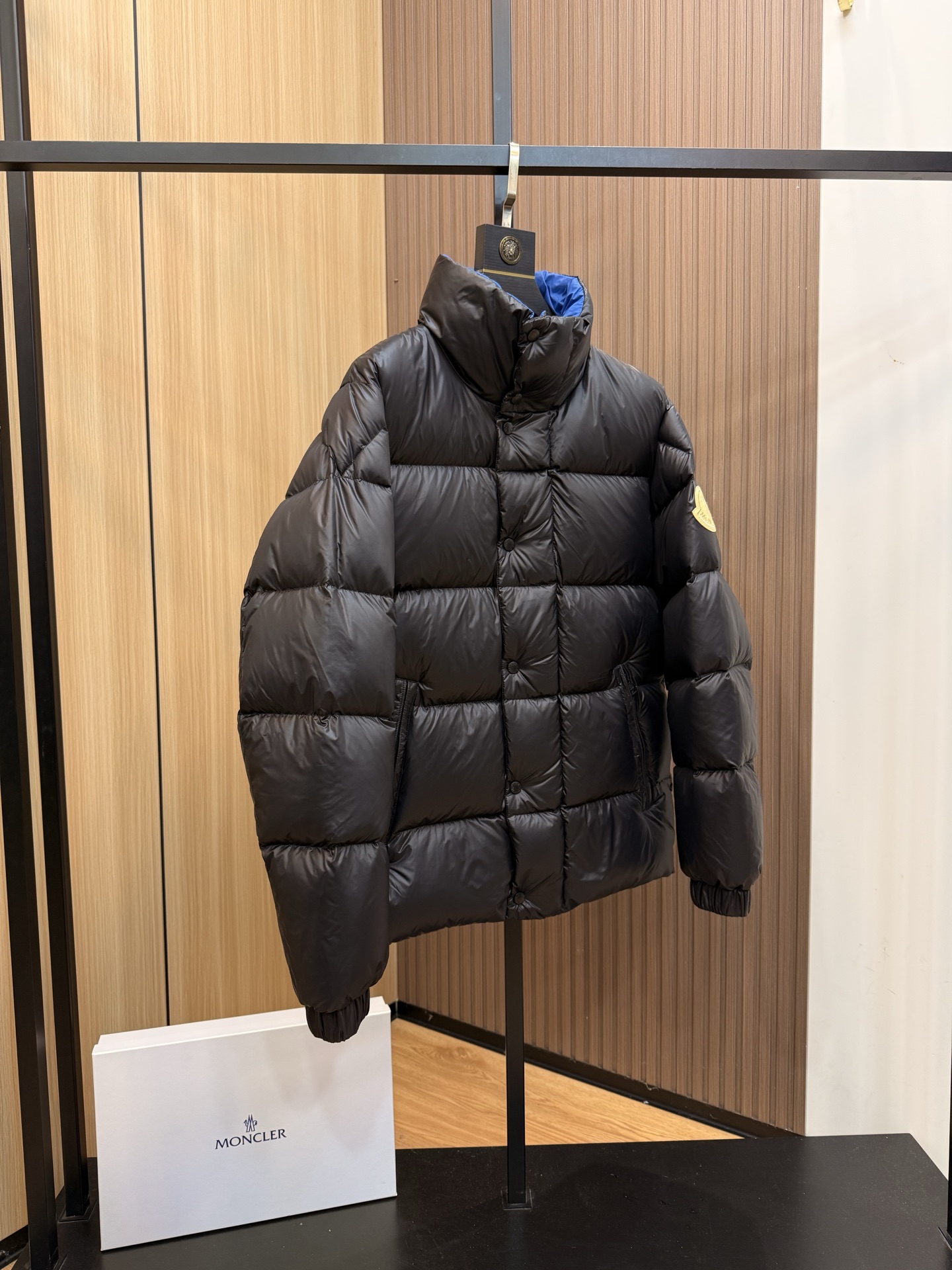 Moncler 25ss Derovx Unisex Winter Jacket Size 1-5