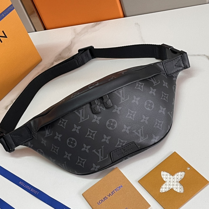 Louis Vuitton M46035 Discovery BumbagMen Bags Size 44*15*9cm