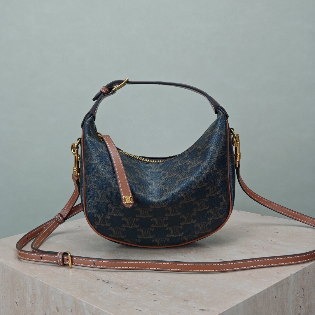 Celine 25ss Lulu Shoulder Bags Size 24*21*5cm