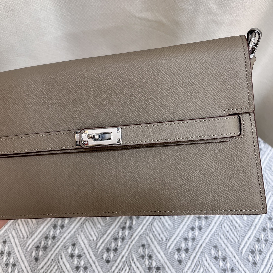 Hermes Elan Shoulder Bags Size 24cm