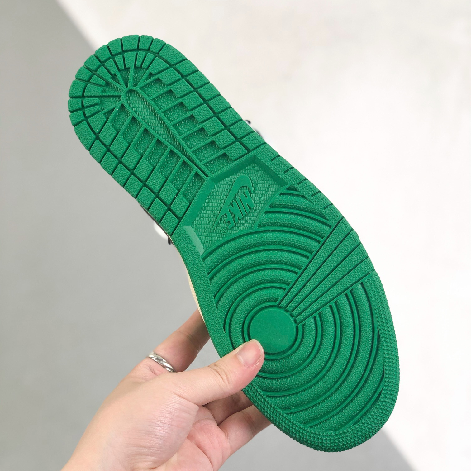 Nike Air Jordan 1 x OFF White Low Top Sneakers Shoes Gr. 36-46