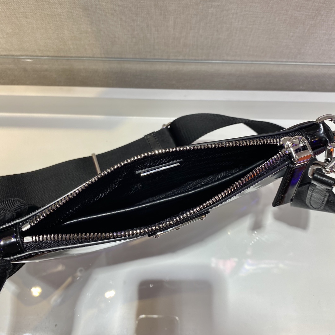 Prada 2VH129 Brushed Leather Shoulder Bags Size 22*14*2.5cm