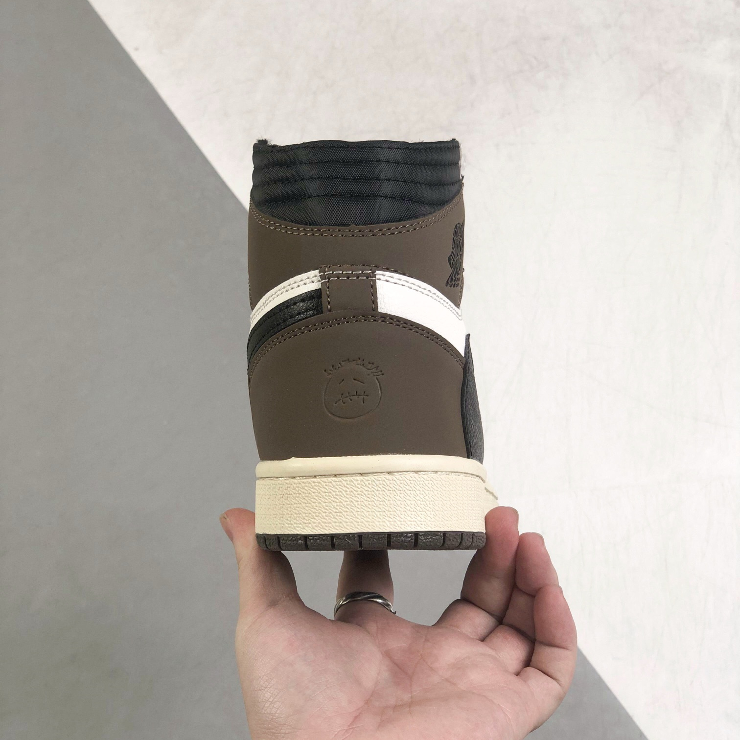 Nike Air Jordan 1 x Travis Scott High Top Sneaker Shoes Gr. 36-46