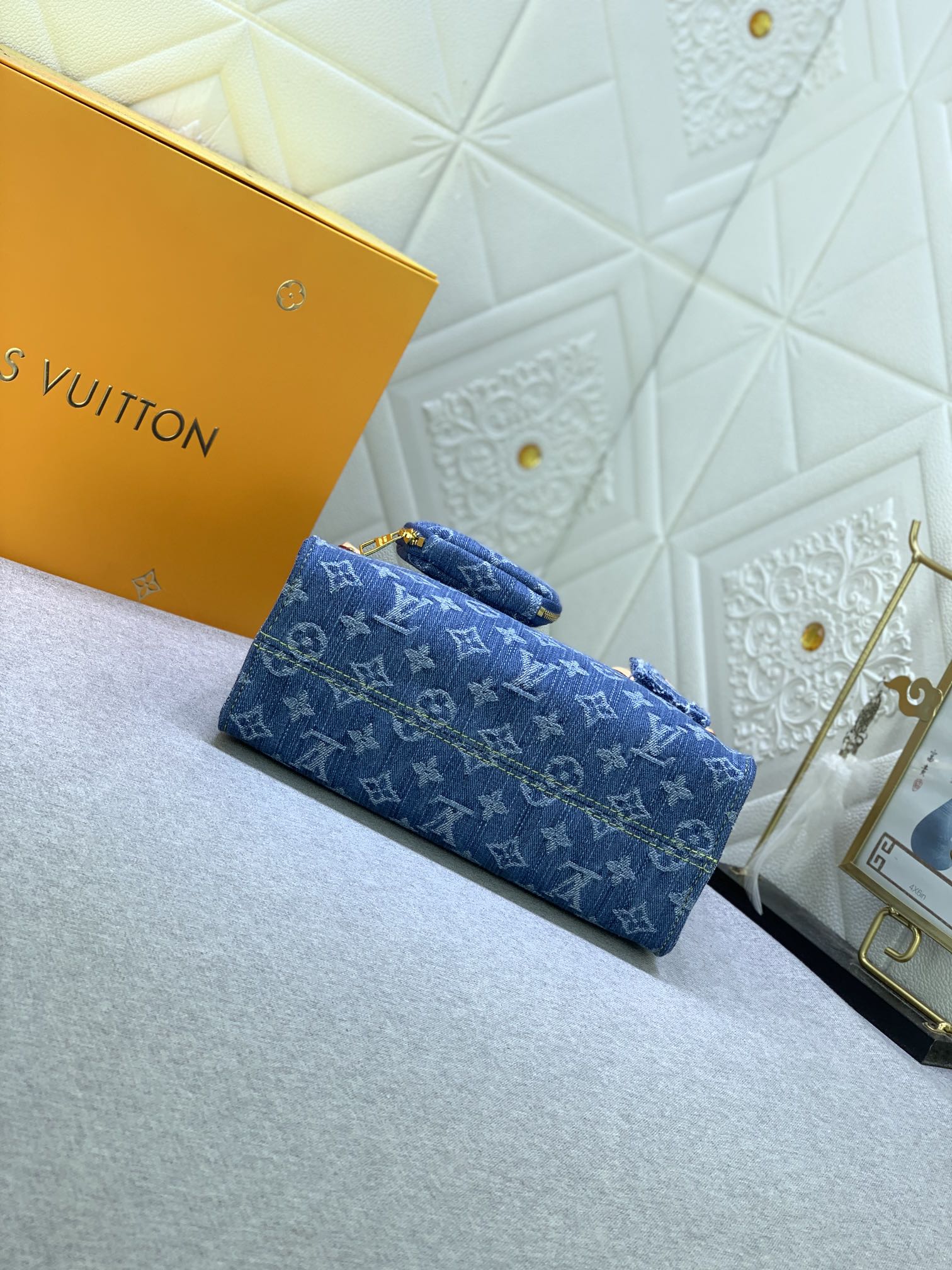 Louis Vuitton M46373 OnTheGo Monogram Reverse Giant Denim Cowboy Shoulder Bags Size 25*19*11.5cm