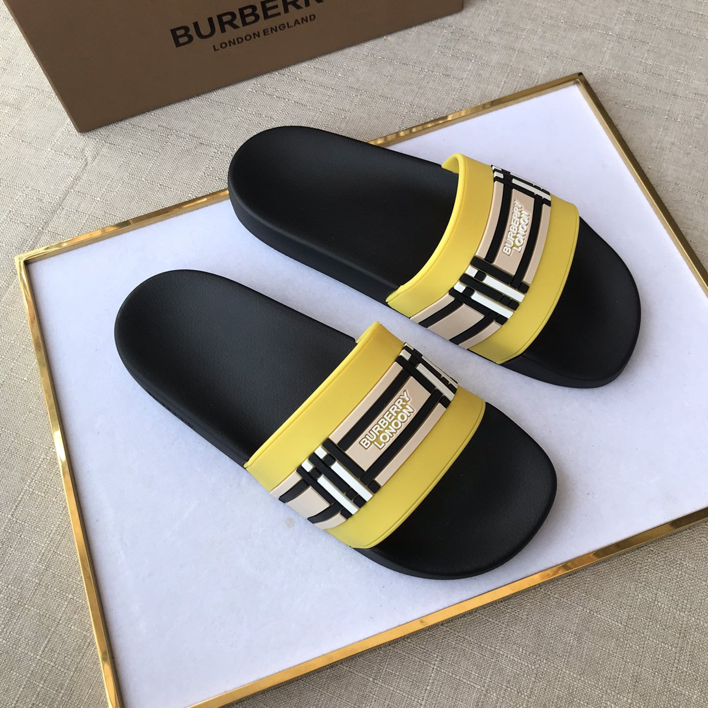 Burberry Mens Women Sandals Gr. 36-46