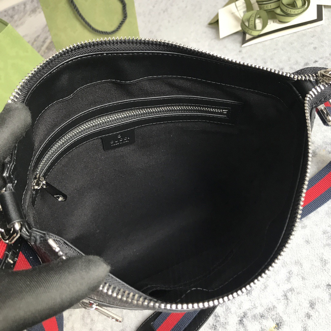 Gucci GG Supreme Black Messenger Bags for Men 2-Size