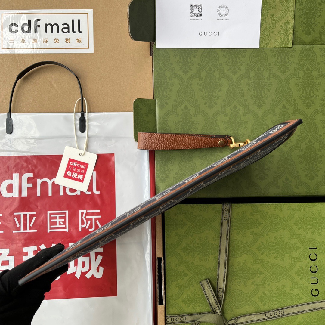 Gucci Pouch with Interlocking G Size 30.5*21*1.5cm Style 672953