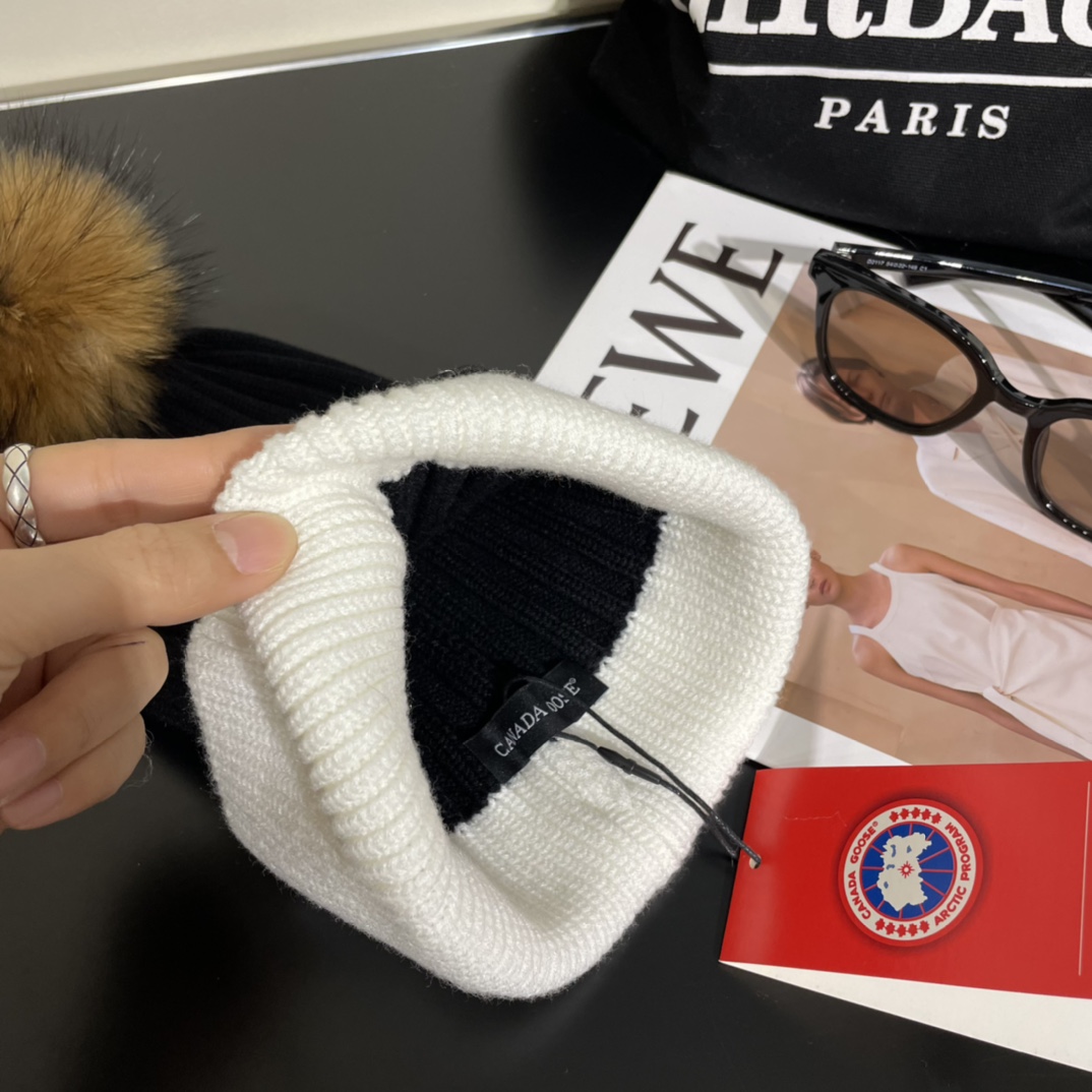 Canada Goose Knitted Hat