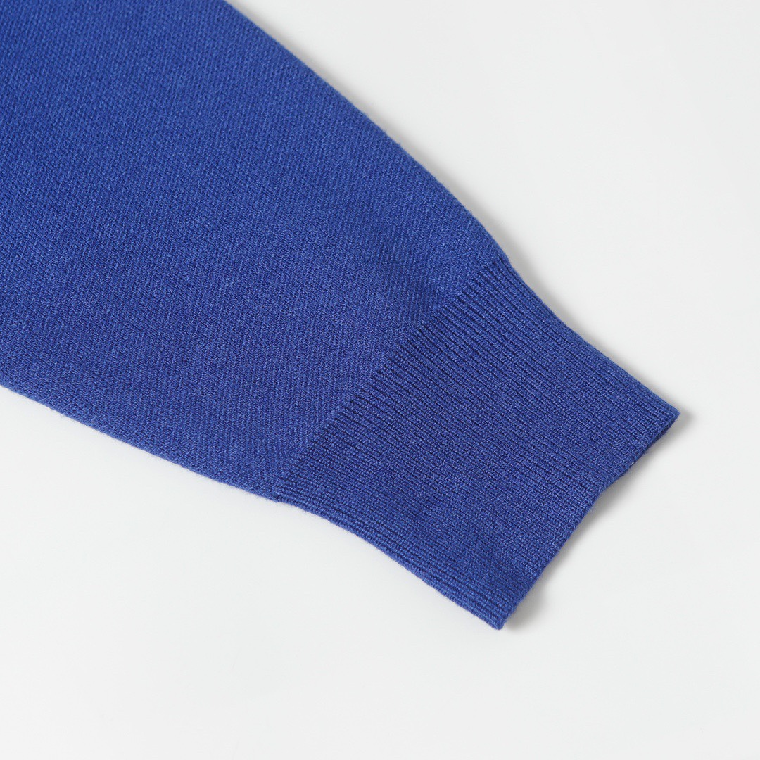 Loewe Unisex Sweatshirt Size S-L