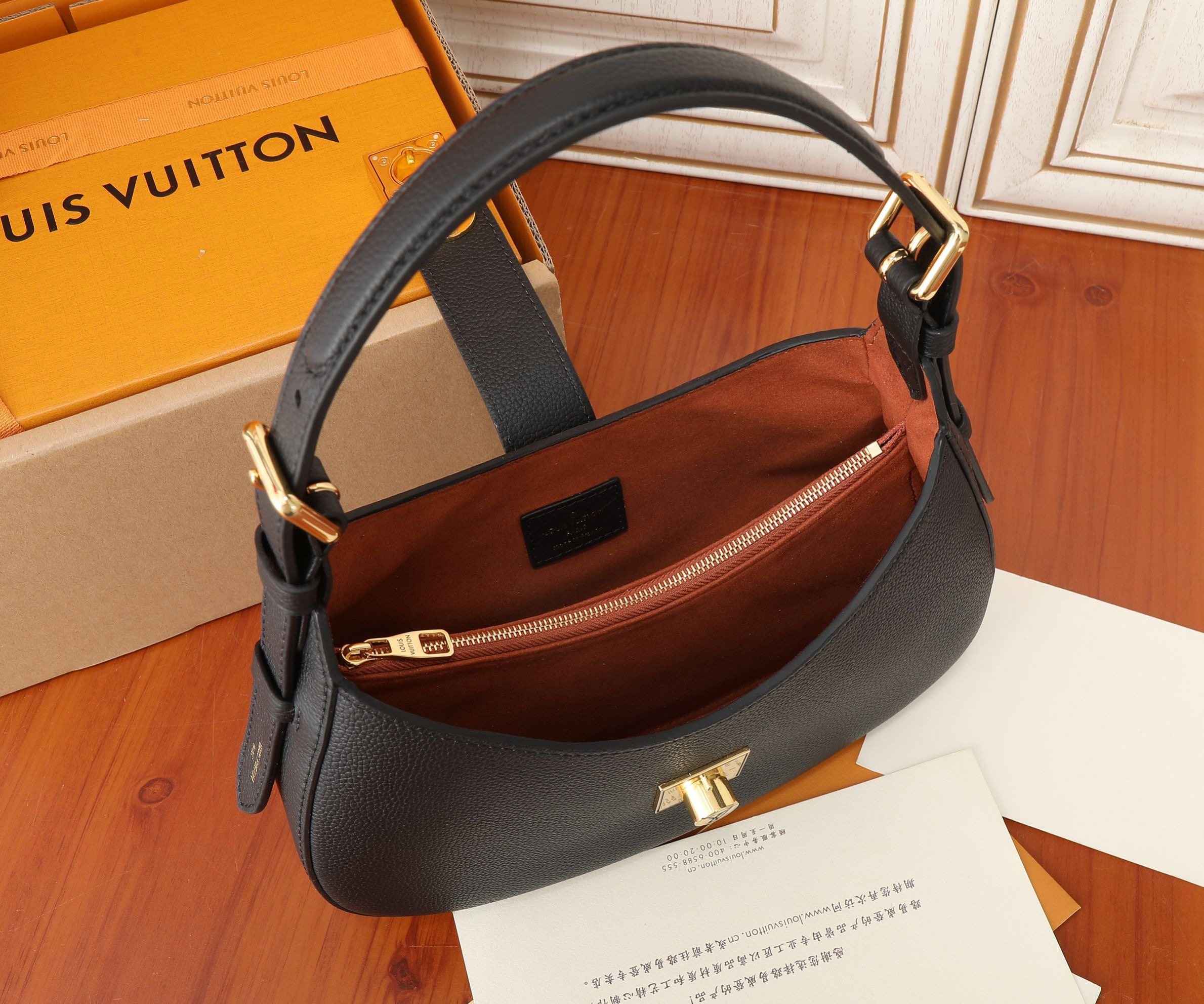 Louis Vuitton M24611 Low Key Shoulder Bag Size 26*18*7cm
