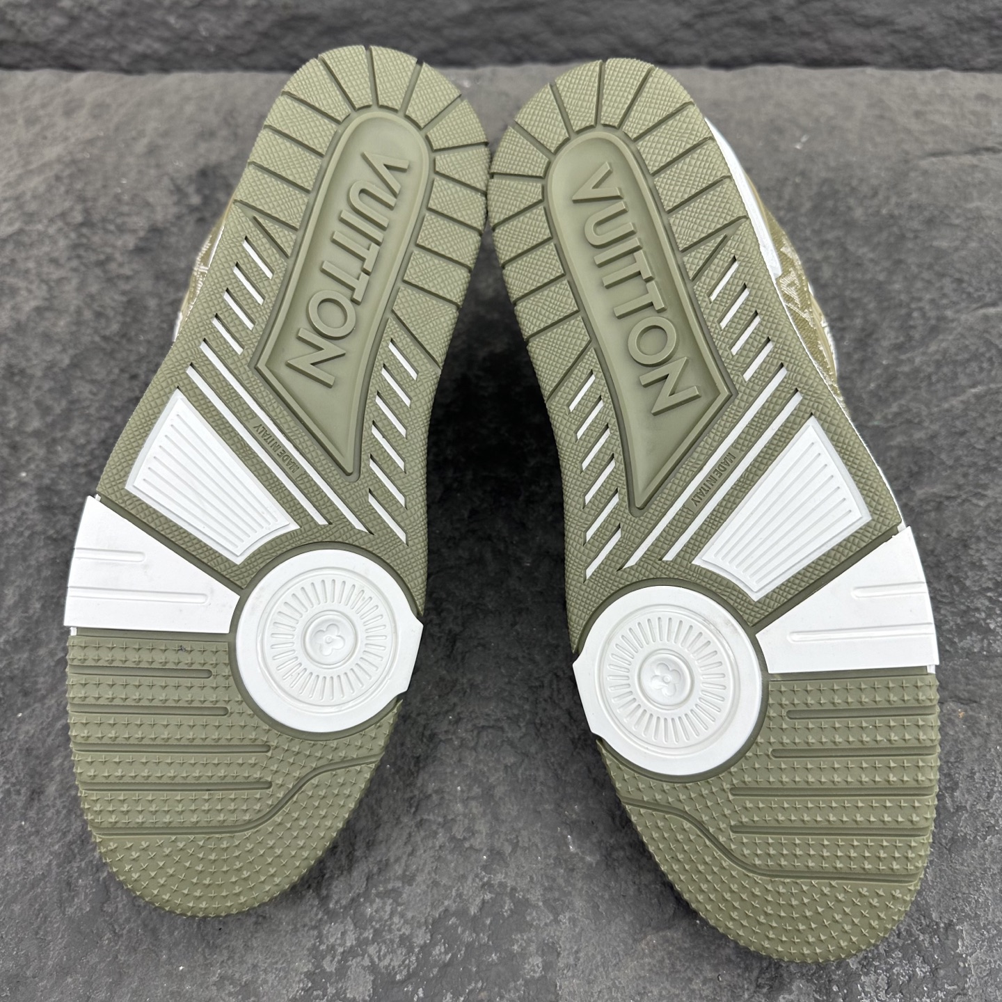 Louis Vuitton LV Trainer Sneaker Size 36-46