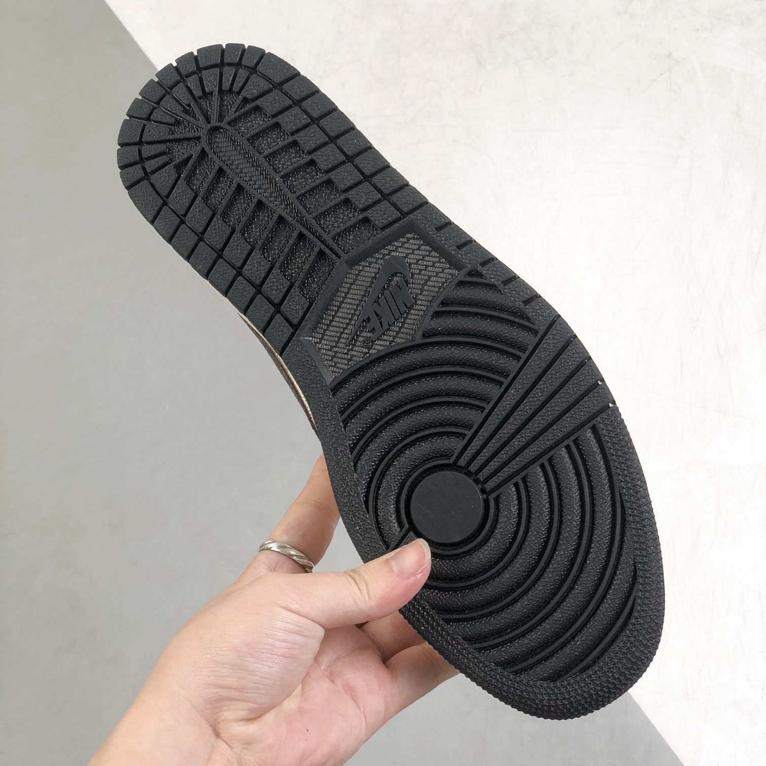 Nike Air Jordan 1 Low Top Sneakers Shoes Gr. 36-46