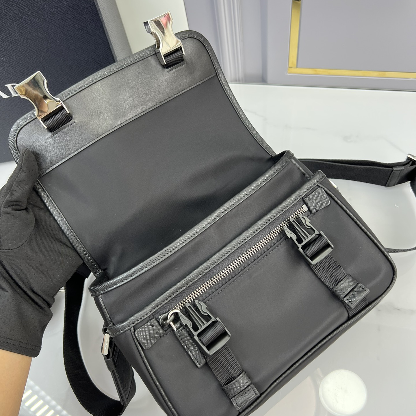 Prada 2VD034 Re-Nylon and Saffiano Leather Shoulder Bags Size 22*16*8.5cm