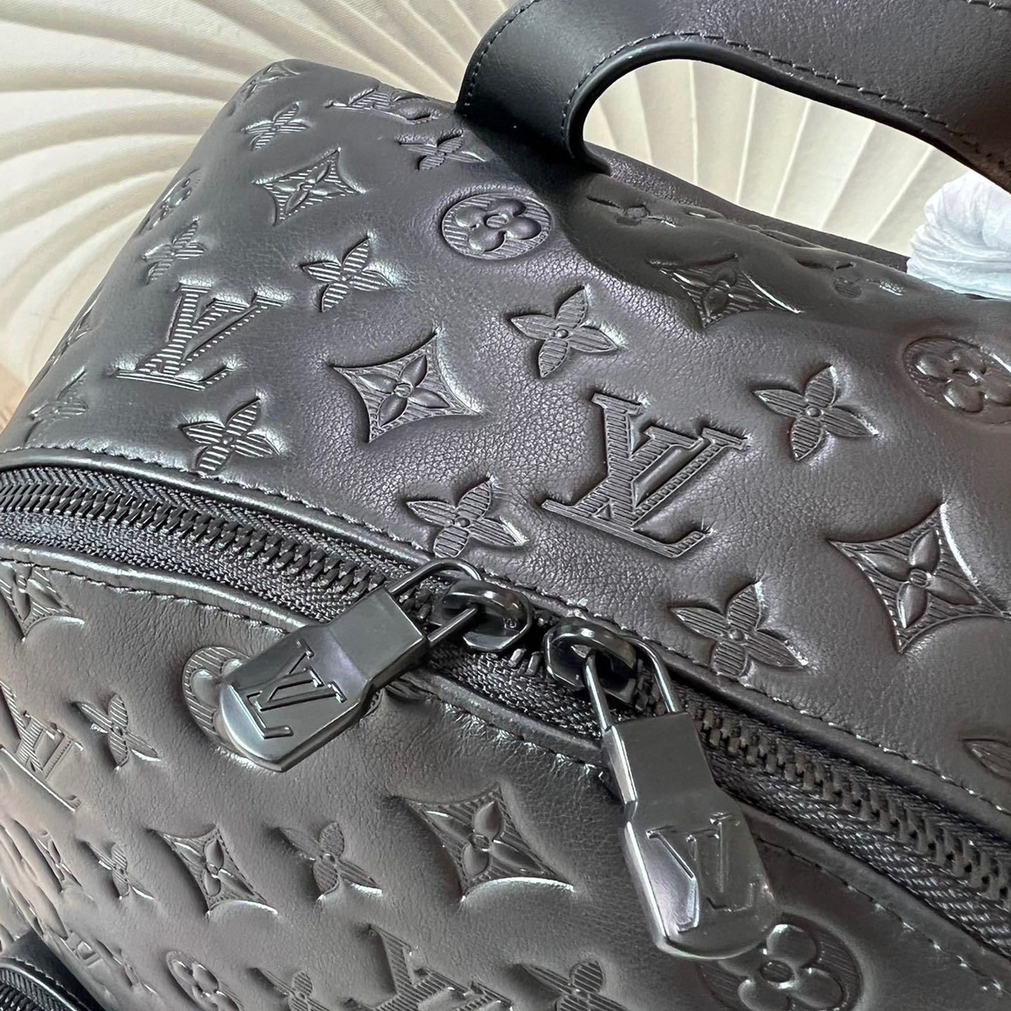 Louis Vuitton M46109 Racer Backpack Size 41*33*18cm