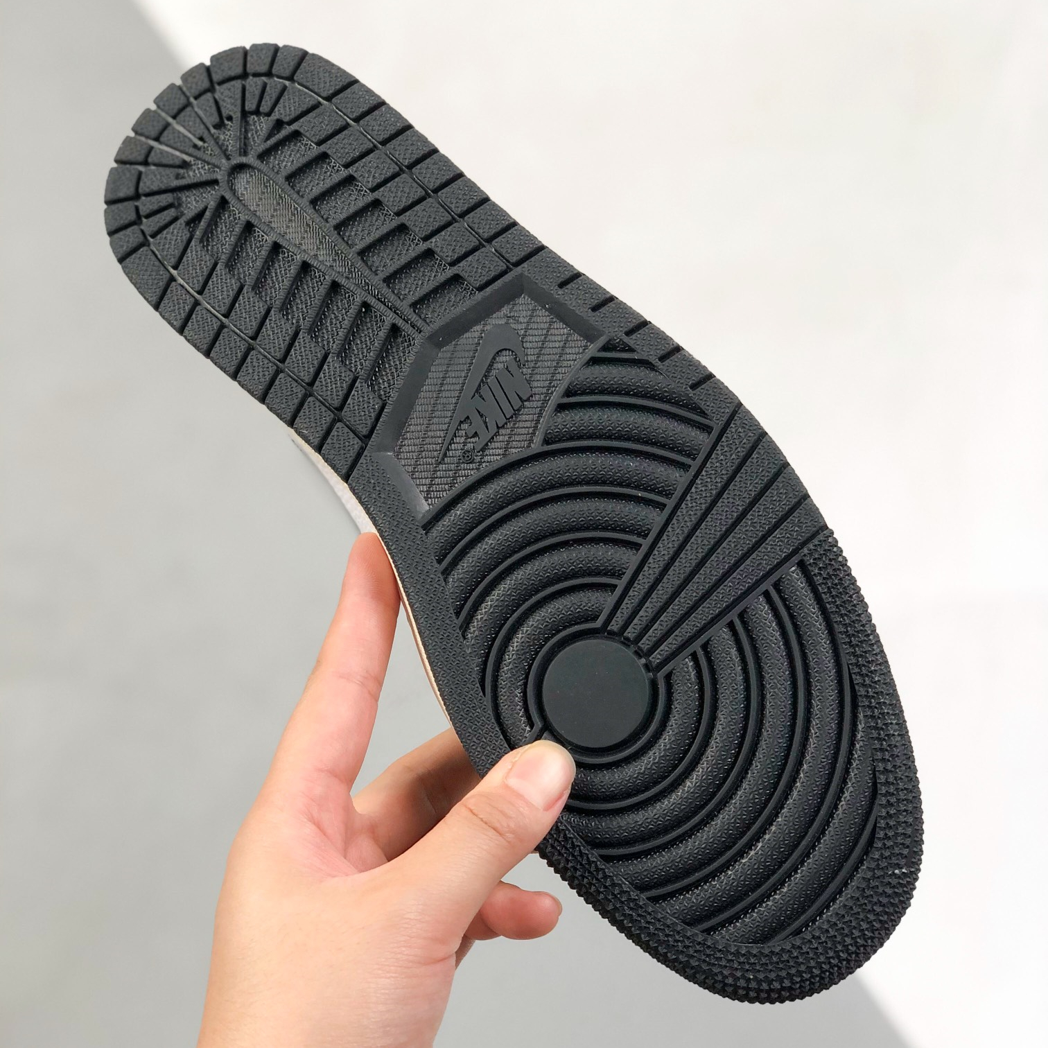 Nike Air Jordan 1 High Top Sneakers Shoes Gr. 36-46