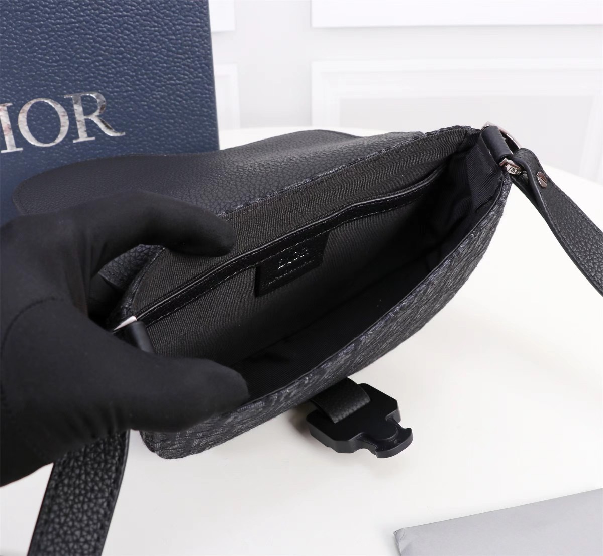 Dior Oblique Men Shoulder Bags Size 19.5*13*4.3cm
