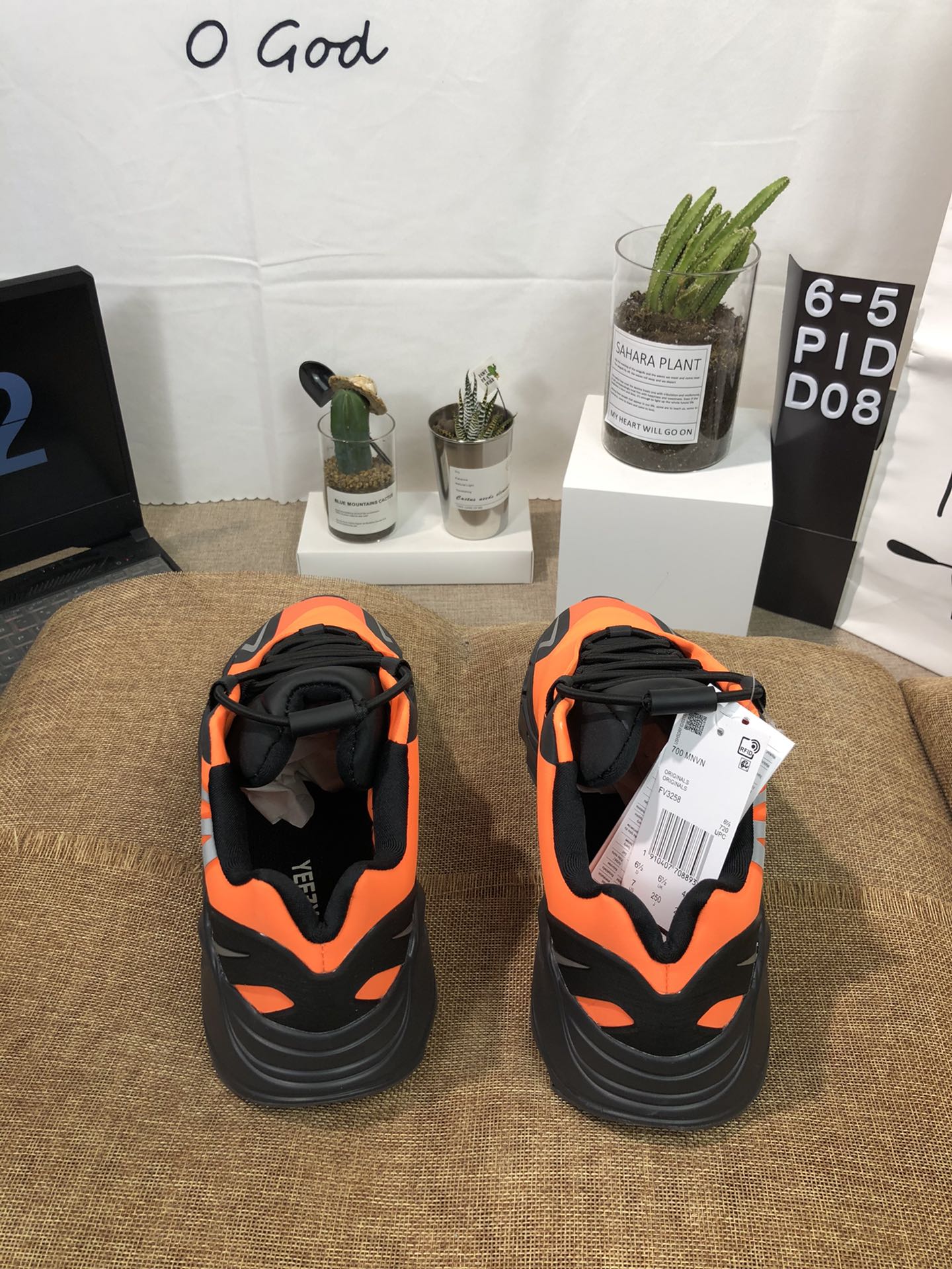 Yeezy 700 V2 Mens/Women's Sneakers Shoes 36 - 45