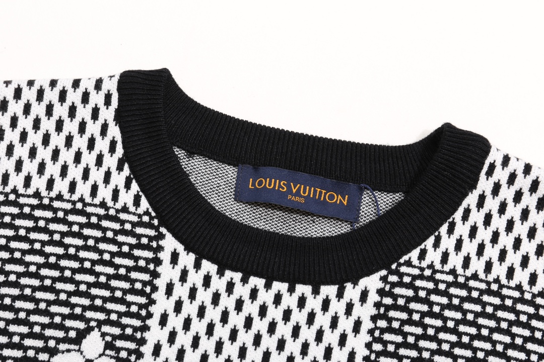 Louis Vuitton Unisex Sweatshirt Size S-XL