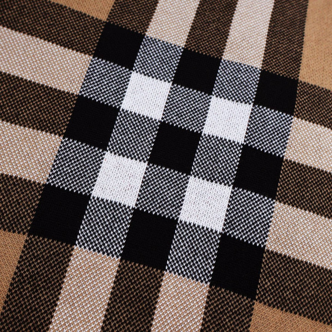 Burberry Classic style Sweatshirt Size S-XL