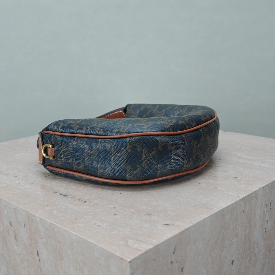 Celine 25ss Lulu Shoulder Bags Size 24*21*5cm