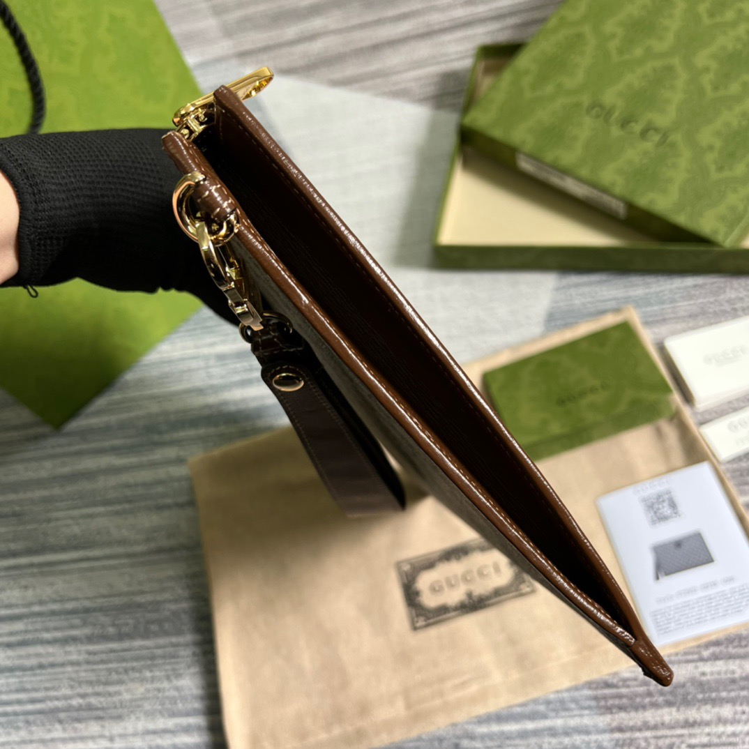 Gucci Pouch with Interlocking G Size 30.5*21*1.5cm Style 672953