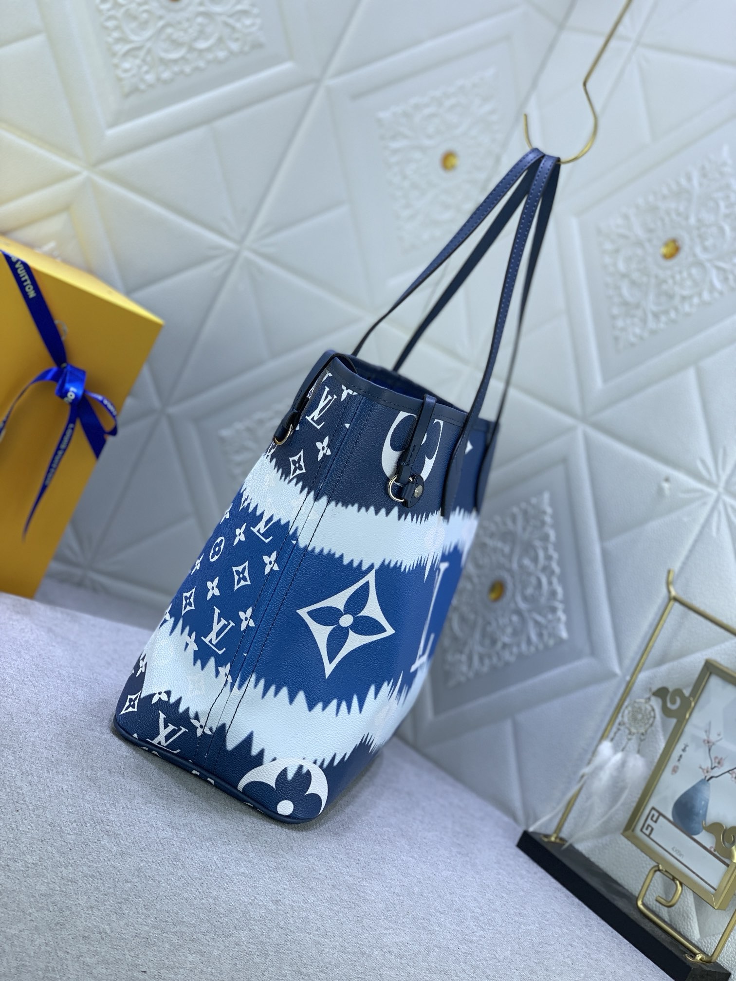 Louis Vuitton Shopping Bags 31*28.5*17cm