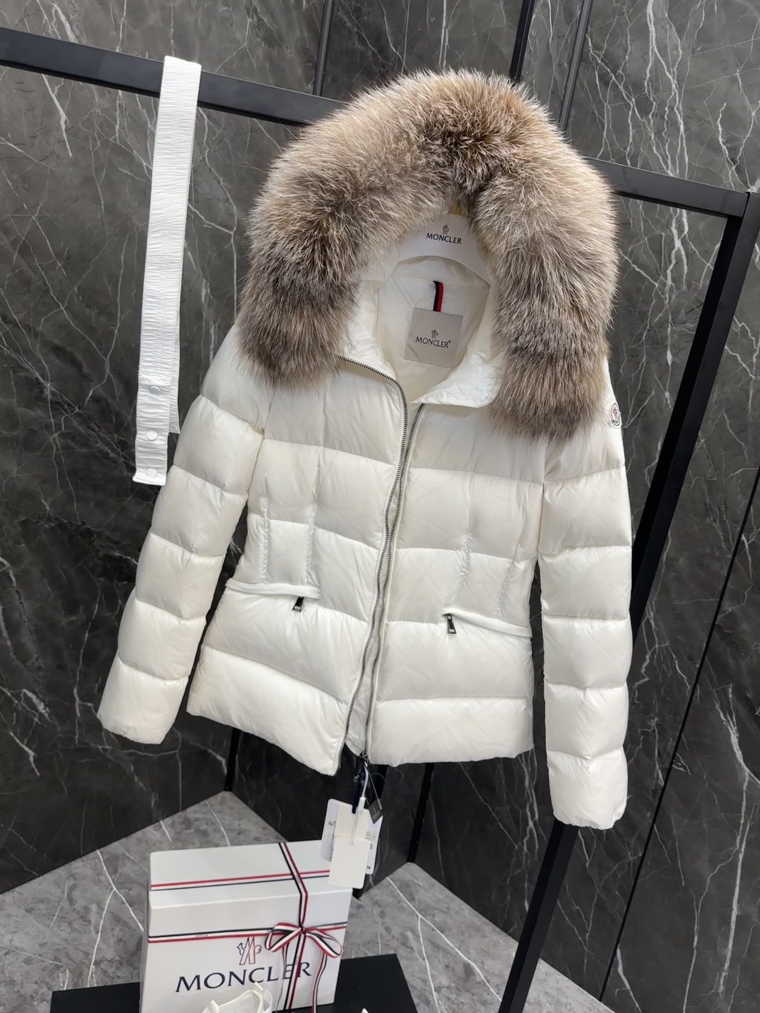 Moncler Boed Women Down Jacket Size S-XL