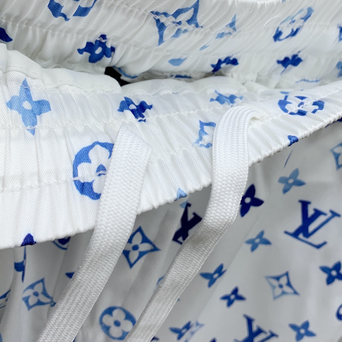 Louis Vuitton Sommeranzug Size M-XXL