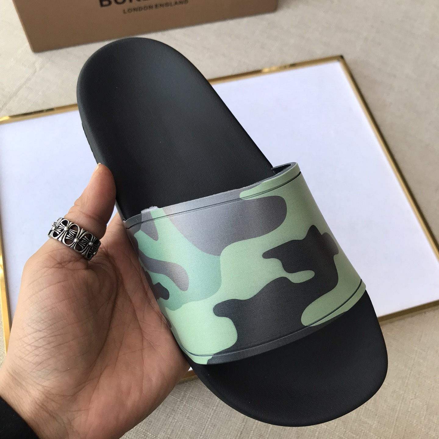 Burberry Mens Women Sandals Gr. 36-46