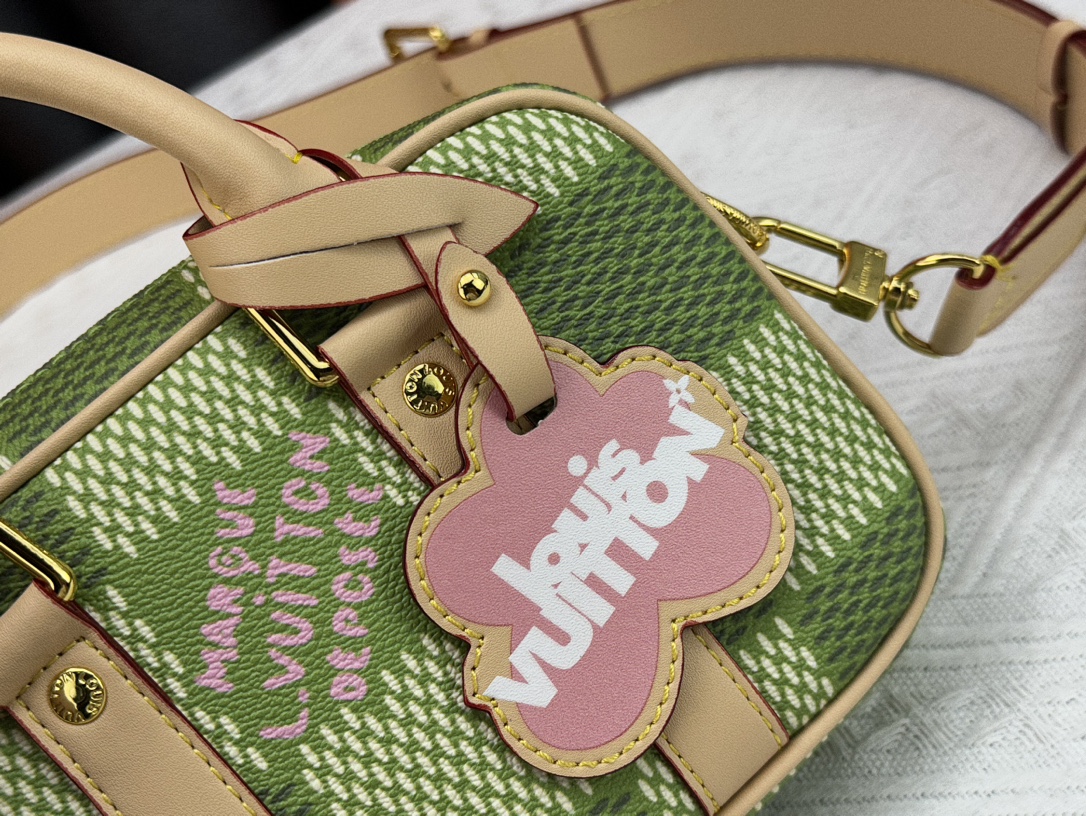 Louis Vuitton N40643 Nano Porte Documents Voyage Shoulder Bags Size 20*13*5cm