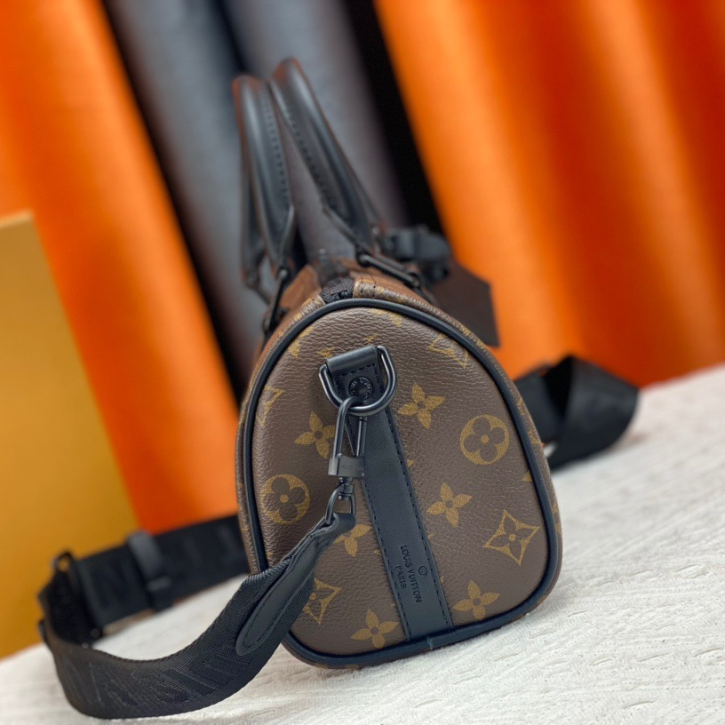 Louis Vuitton Keepall Bandoulière 25 Bags for Men